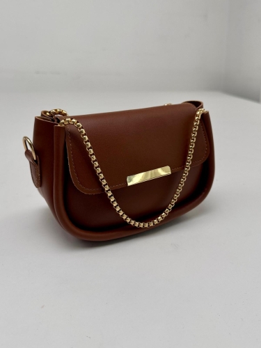 ÇNT-3016 Taba Zincir Askılı Suni Deri Crossbody Omuz Çantası - Thumbnail