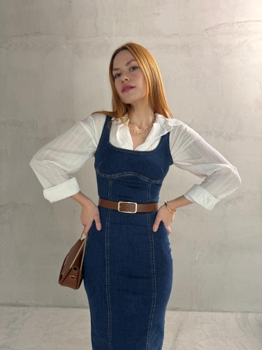 ELB-01742 Koyu Mavi Havuz Yaka Denim Kumaş Arka Yırtmaç Detaylı Likralı Midiboy Elbise - Thumbnail