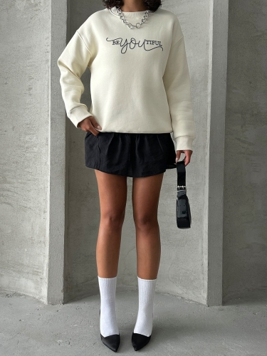 SWT-14260 Beyaz Beatiful Kabartma Baskılı Bisiklet Yaka Üç İplik Şardonlu Sweatshirt - Thumbnail