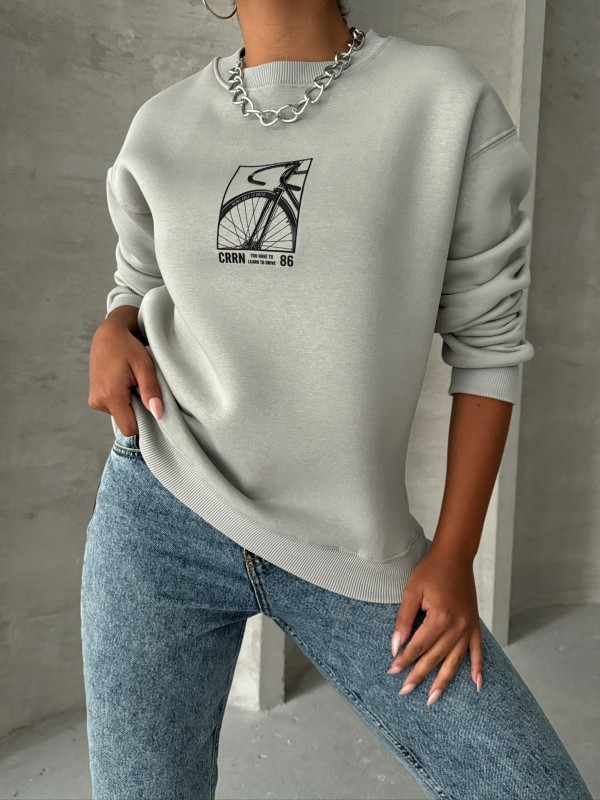 SWT-14269 Boyama Gri Bisiklet Kabartma Baskılı Üç İplik Şardonlu Basic Sweatshirt