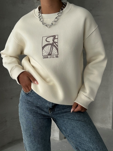 SWT-14269 Ekru Bisiklet Kabartma Baskılı Üç İplik Şardonlu Basic Sweatshirt - Thumbnail