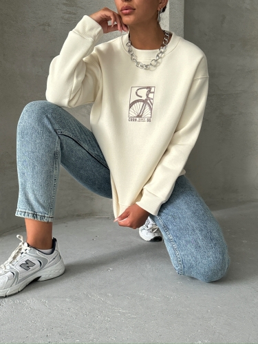 SWT-14269 Ekru Bisiklet Kabartma Baskılı Üç İplik Şardonlu Basic Sweatshirt - Thumbnail