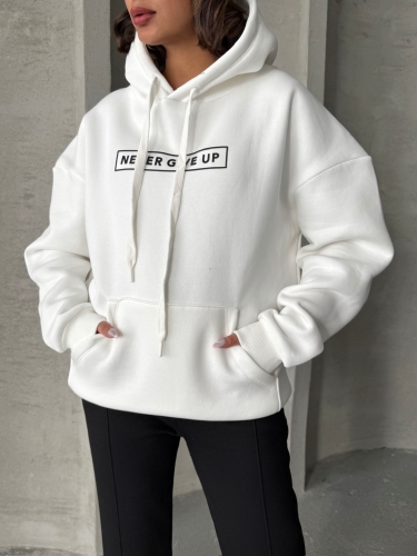 Cappmoda - TKM-0034 Siyah Beyaz Never Give Up Yazı Baskılı Kapüşonlu Sweatshirt Jogger Üç İplik Şardonlu İkili Takım (1)